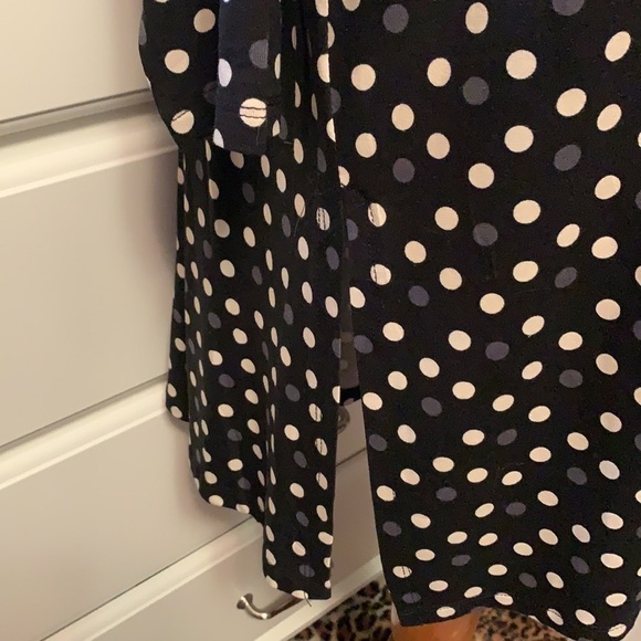 T Tahari black polka dot slit side tunic, NWT - Picture 3 of 11